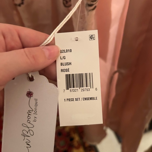 In bloom chemise and robe - Picture 4 of 5